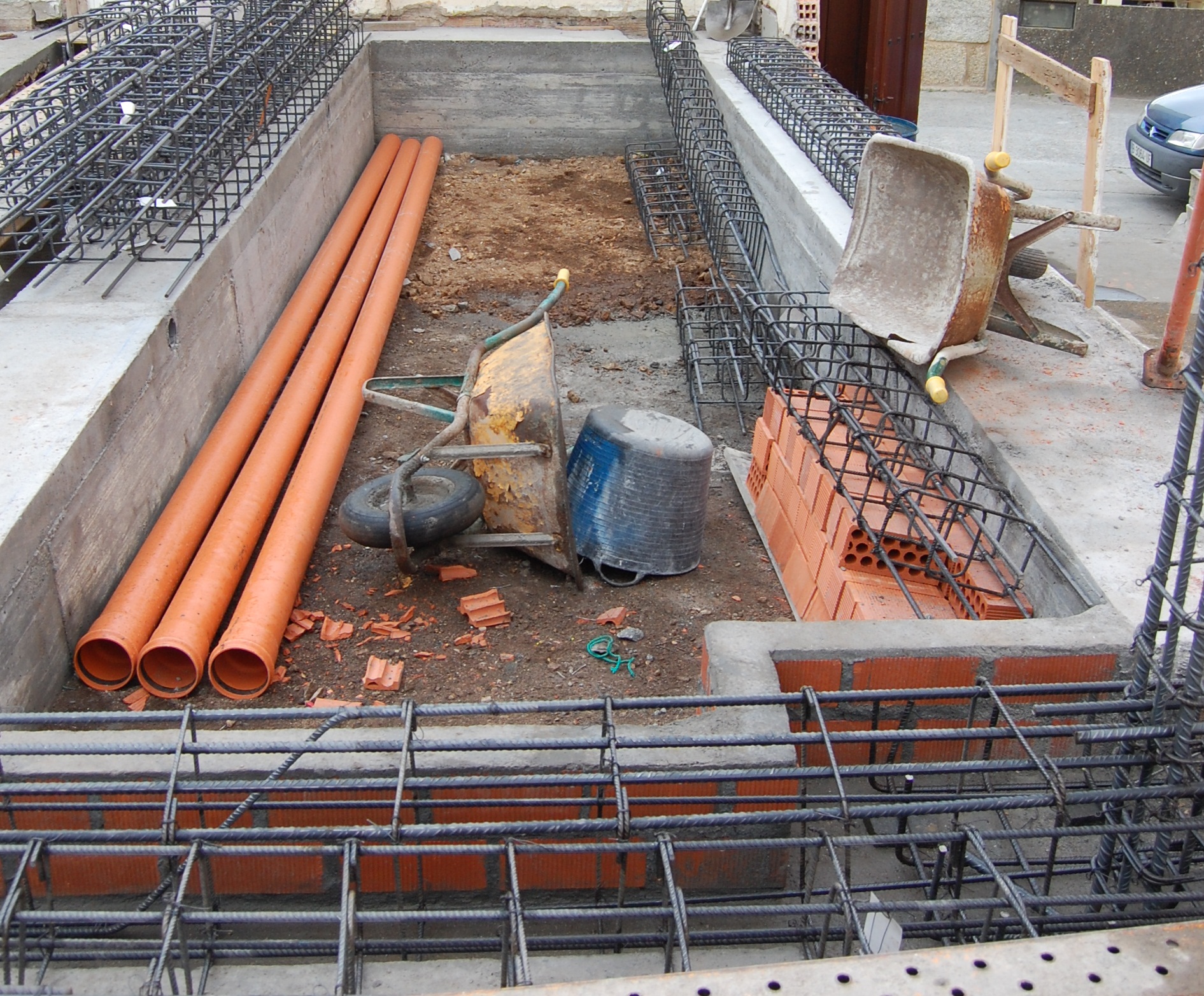 Foto con cimentaci&oacute;n mediante zapata continua.