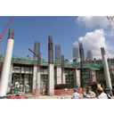 Pilares de hormigón. (De RudolfSimon en Wikimedia Commons).